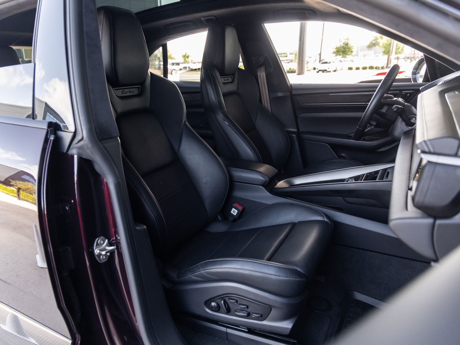 2024 Porsche Macan Macan Turbo