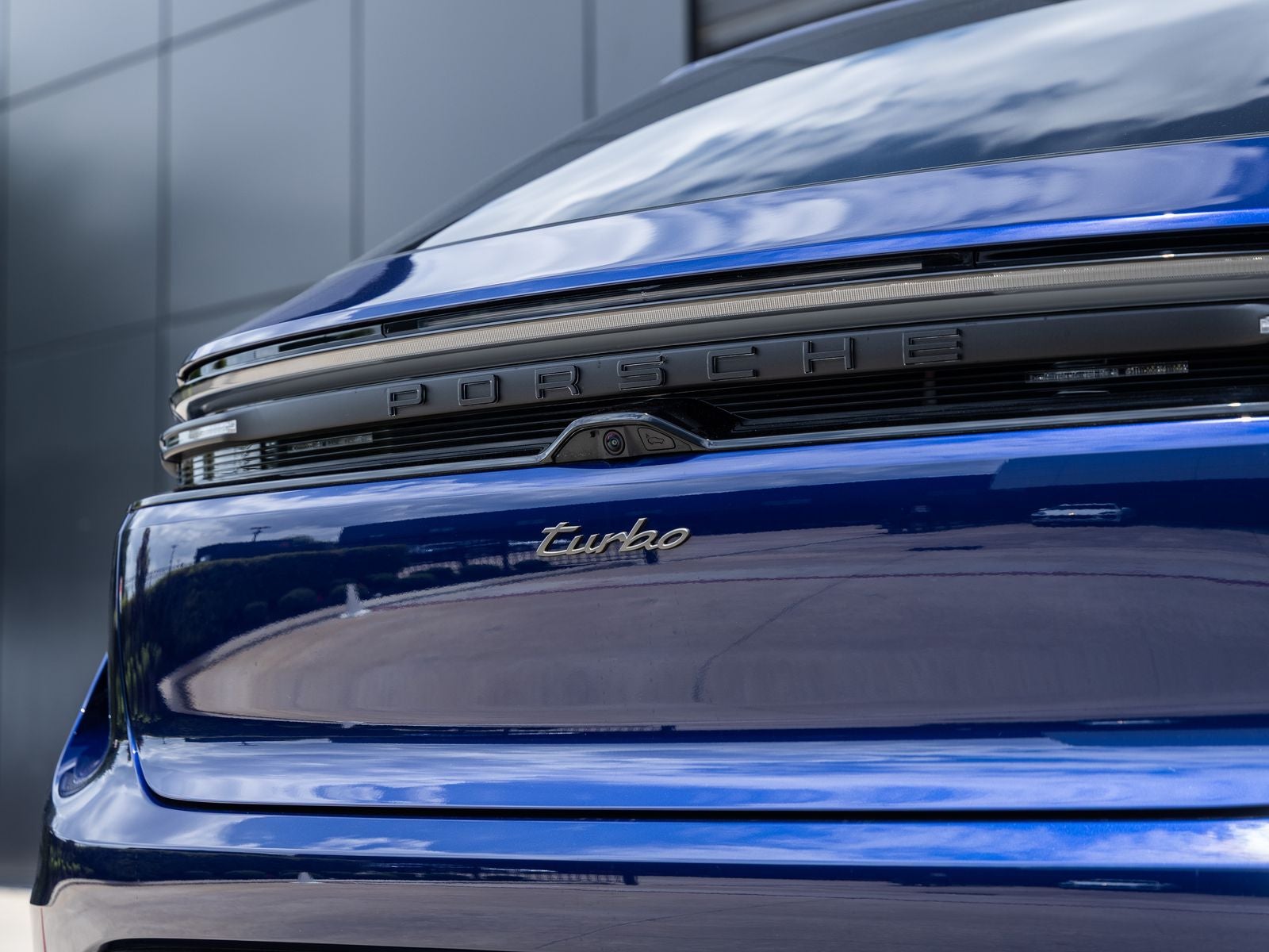 2025 Porsche Macan Turbo Electric