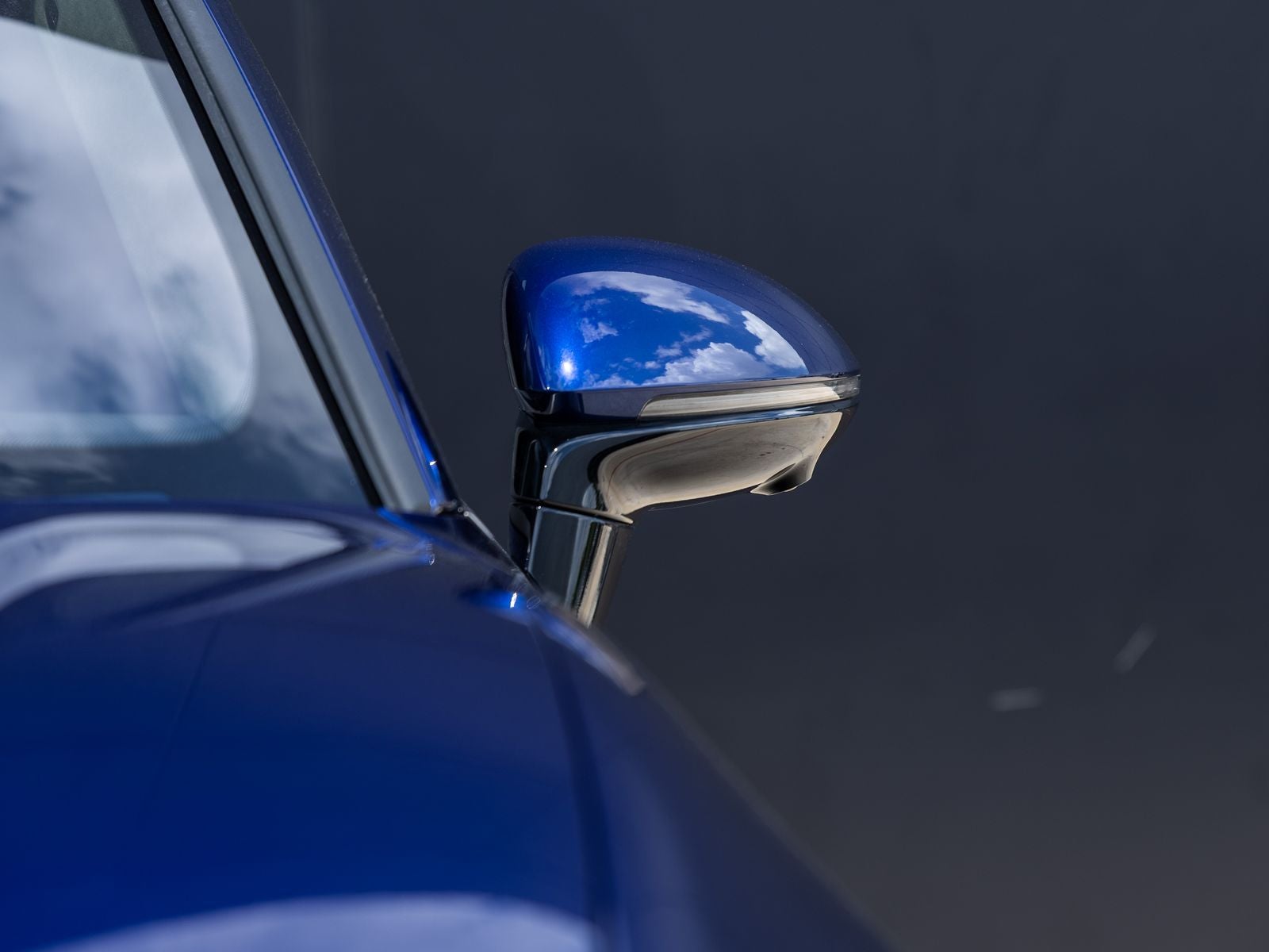 2025 Porsche Macan Turbo Electric