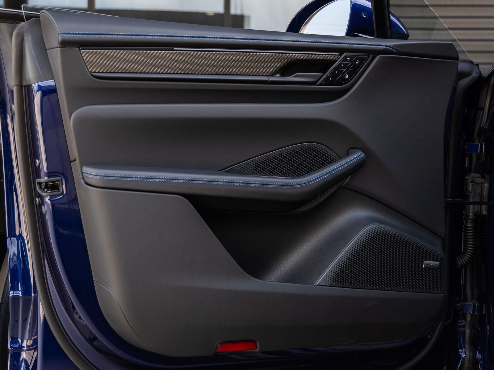 2025 Porsche Macan Turbo Electric