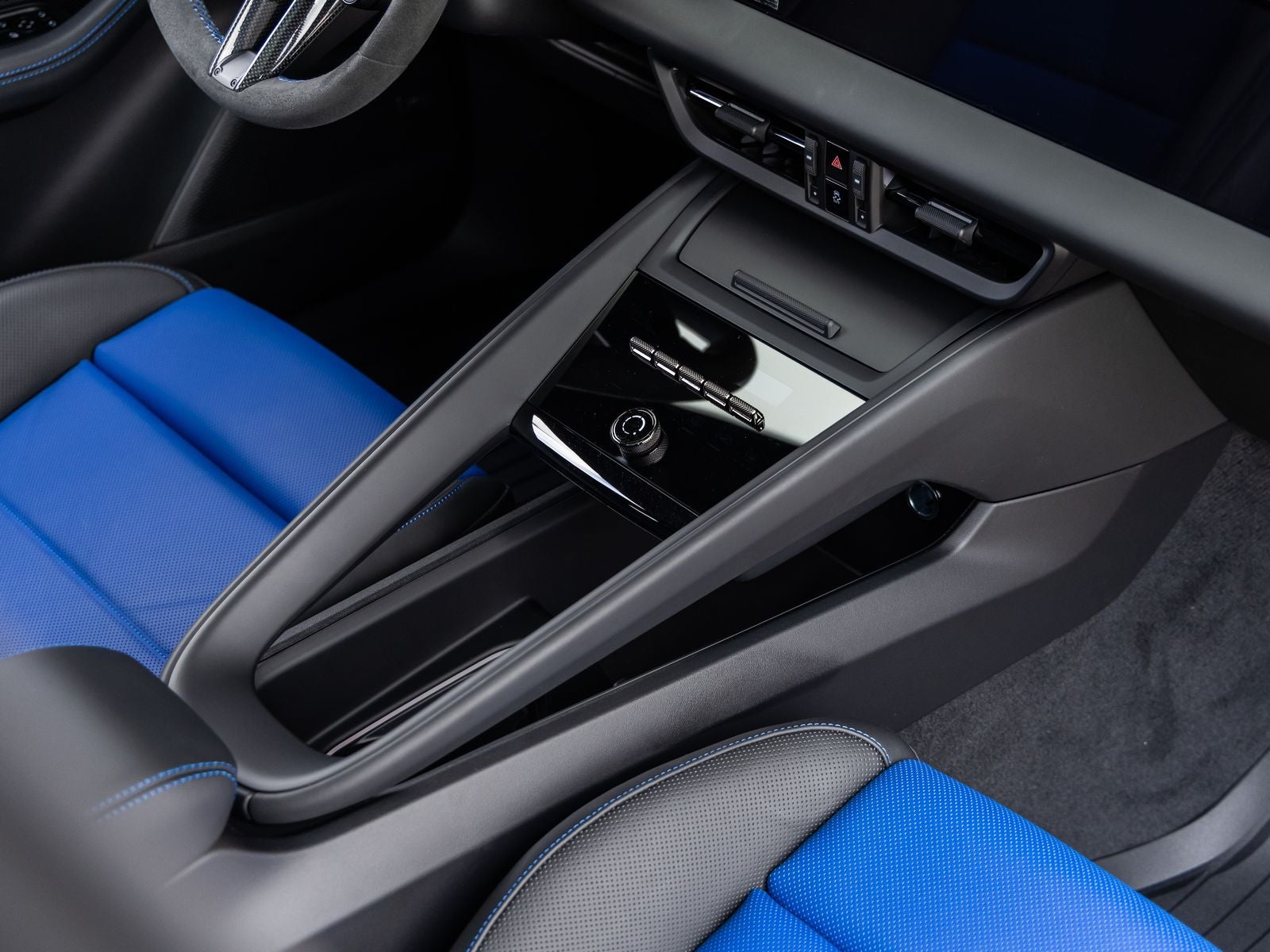 2025 Porsche Macan Turbo Electric
