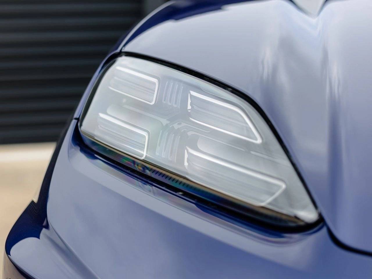 2025 Porsche Macan Turbo Electric