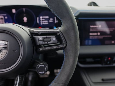 2025 Porsche Macan Turbo Electric