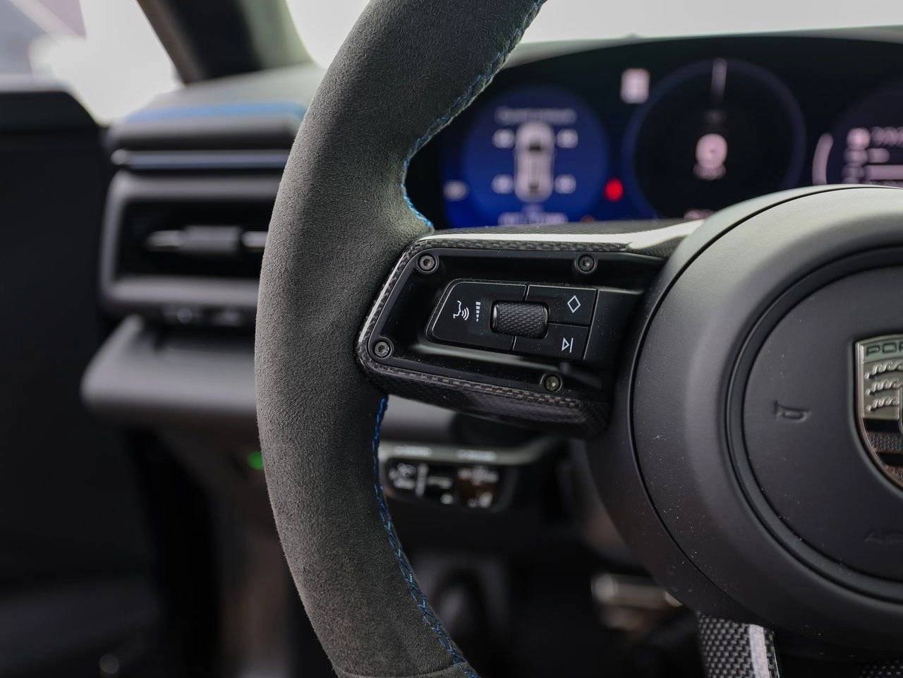 2025 Porsche Macan Turbo Electric