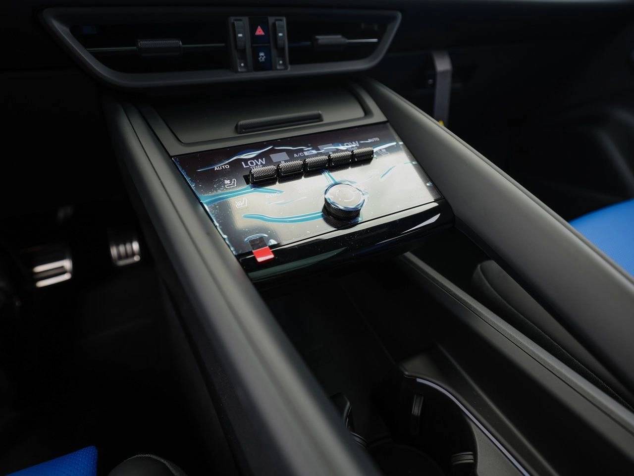 2025 Porsche Macan Turbo Electric