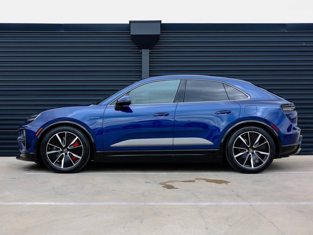 2025 Porsche Macan Turbo Electric