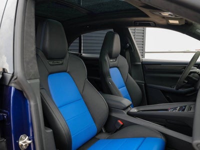 2025 Porsche Macan Turbo Electric