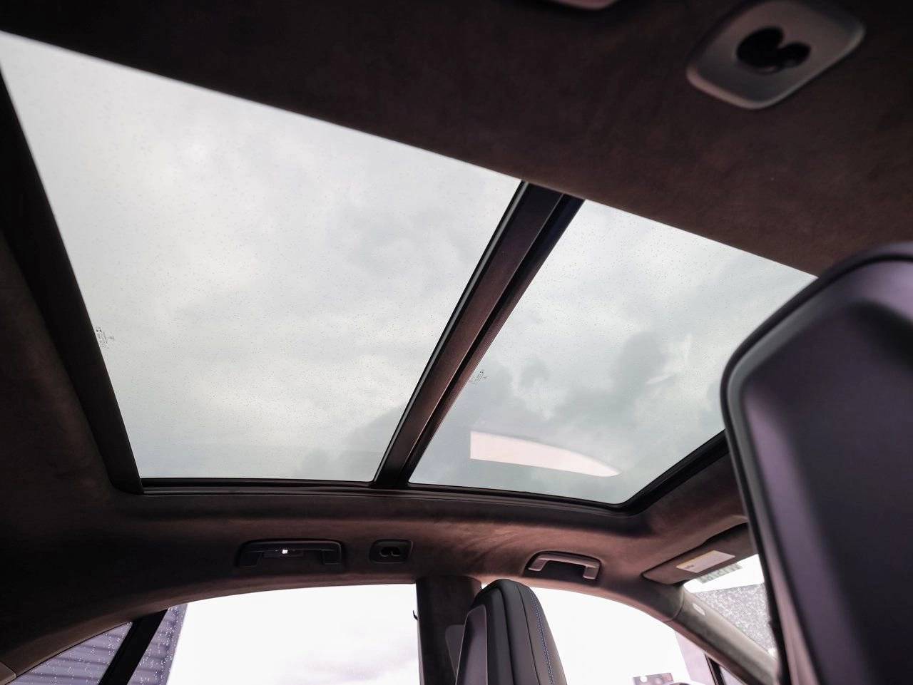 2025 Porsche Macan Turbo Electric