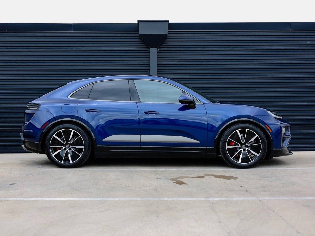 2025 Porsche Macan Turbo Electric