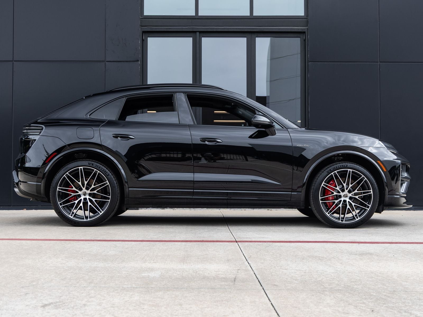 2025 Porsche Macan Turbo Electric