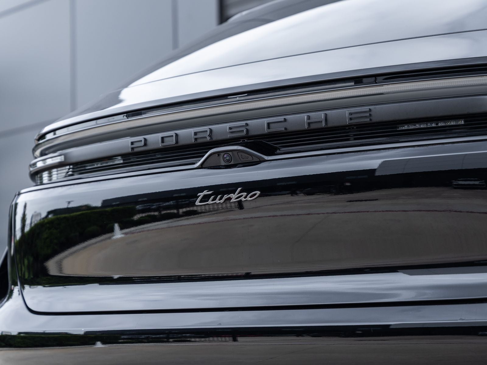 2025 Porsche Macan Turbo Electric