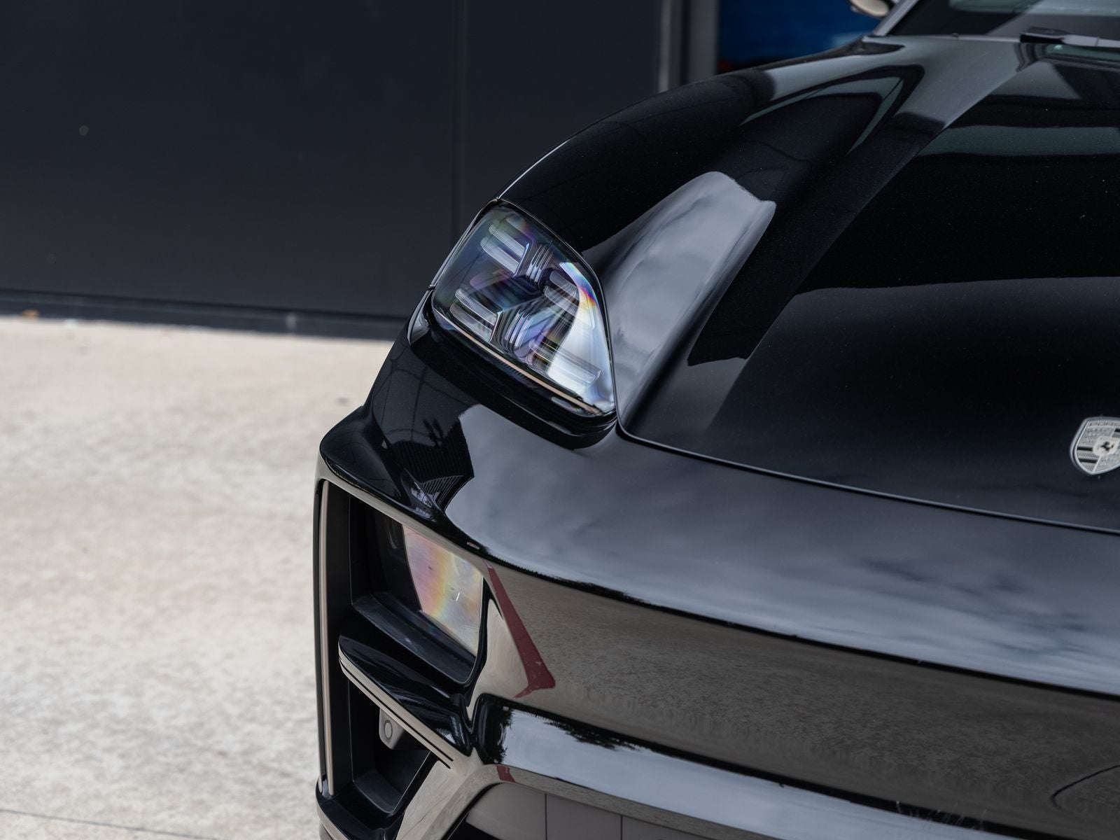 2025 Porsche Macan Turbo Electric