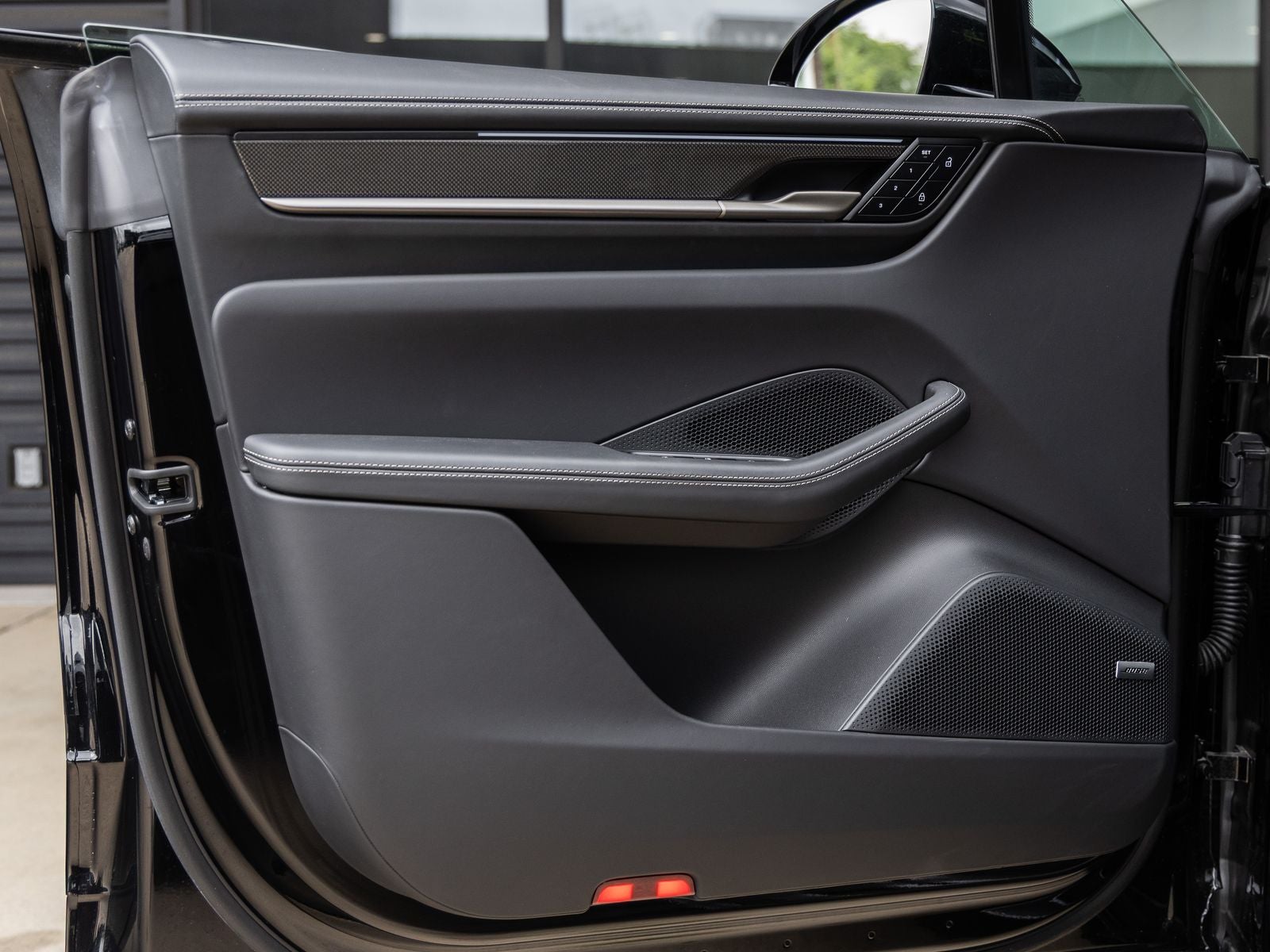 2025 Porsche Macan Turbo Electric