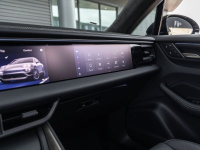 2025 Porsche Macan Turbo Electric