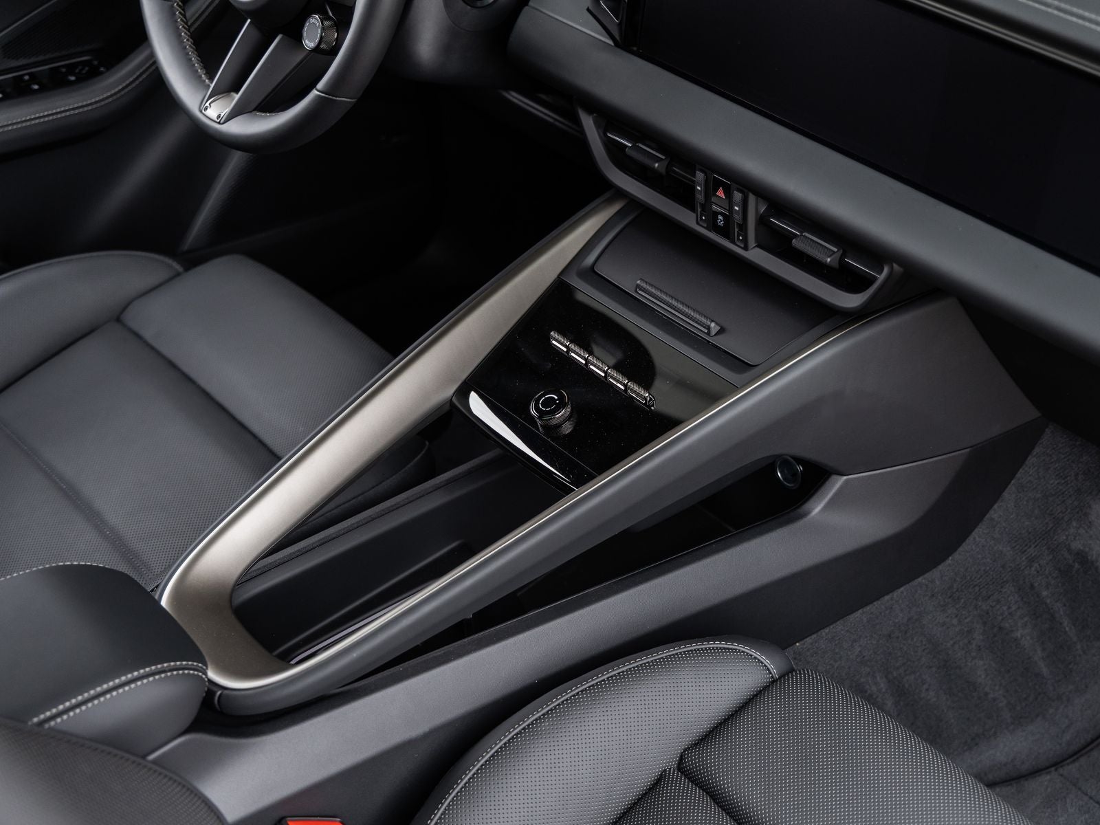 2025 Porsche Macan Turbo Electric