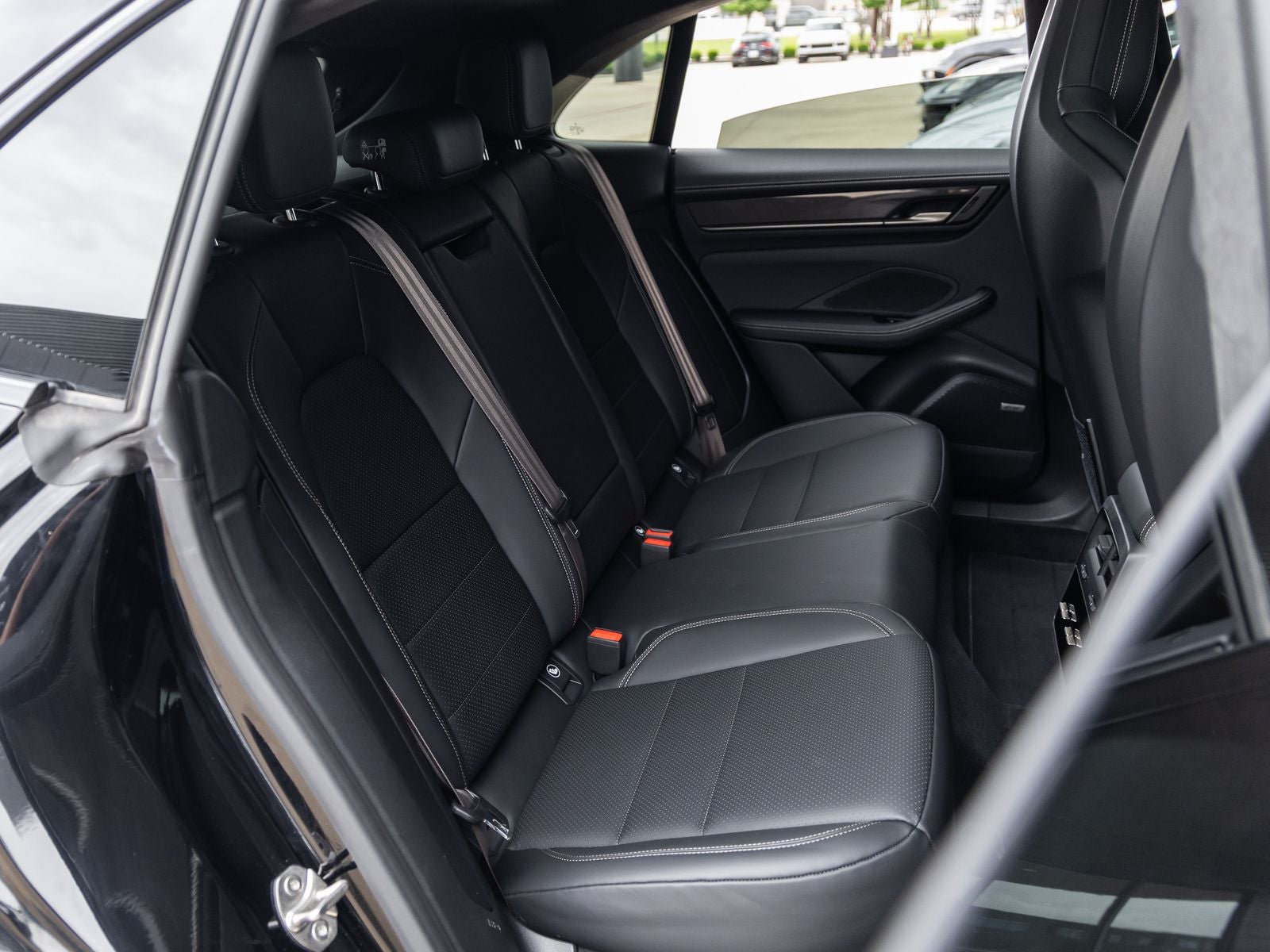 2025 Porsche Macan Turbo Electric