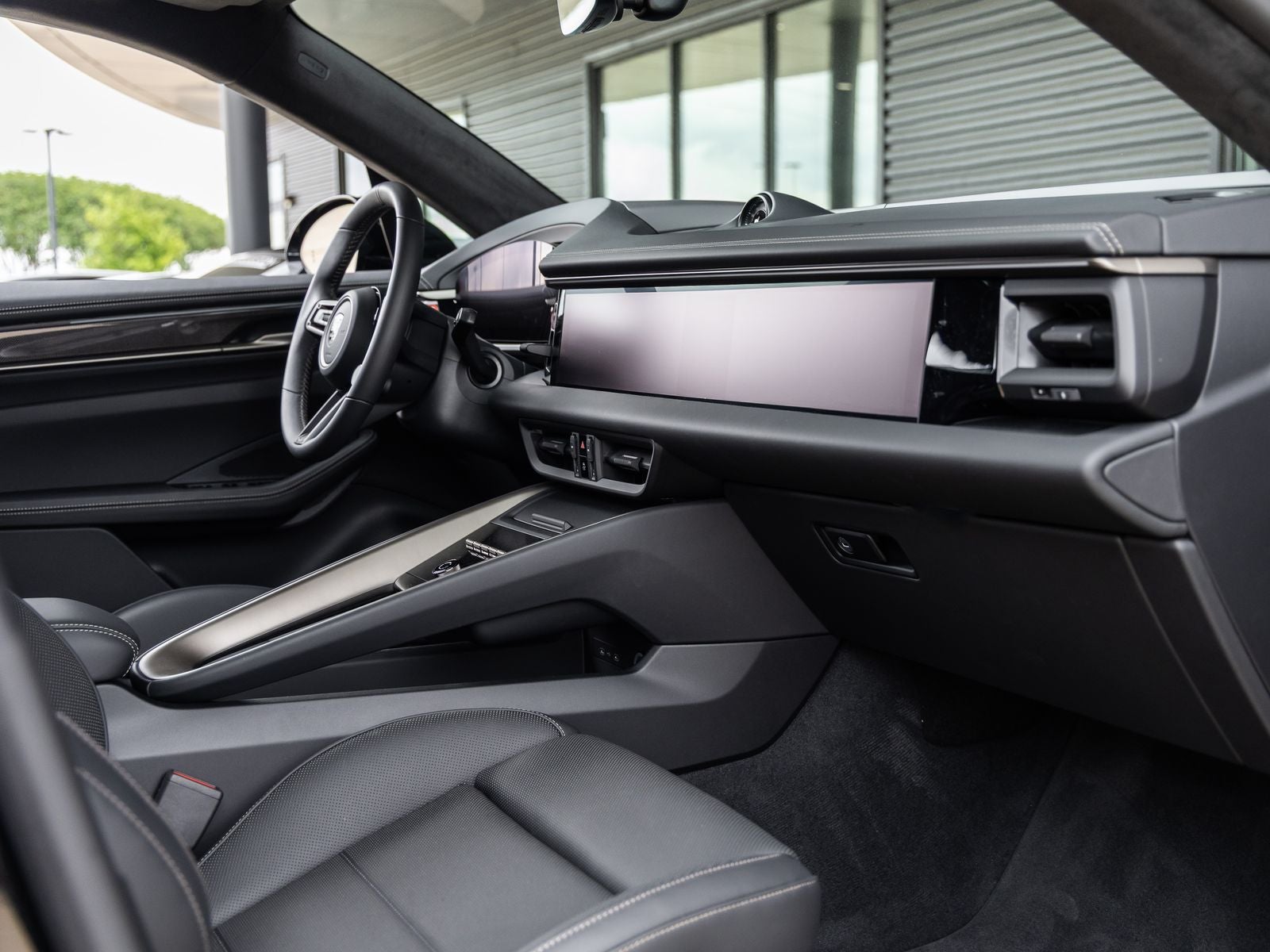2025 Porsche Macan Turbo Electric