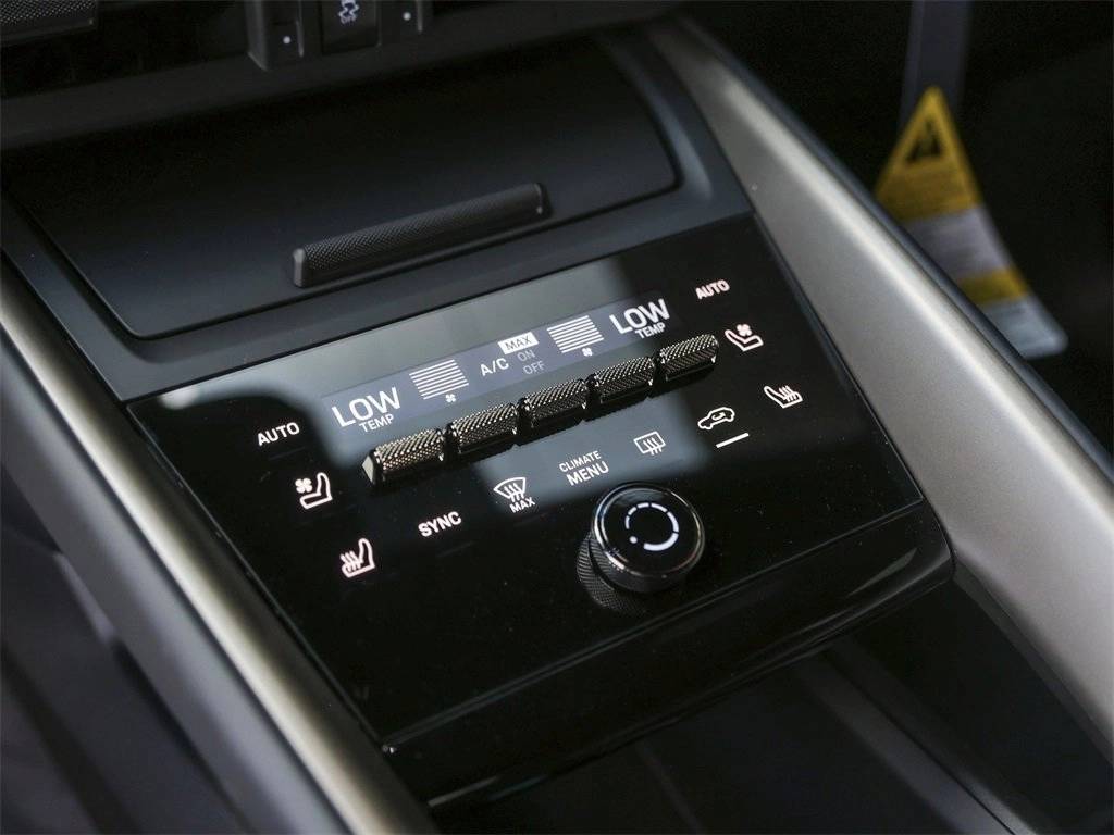 2025 Porsche Macan Turbo Electric