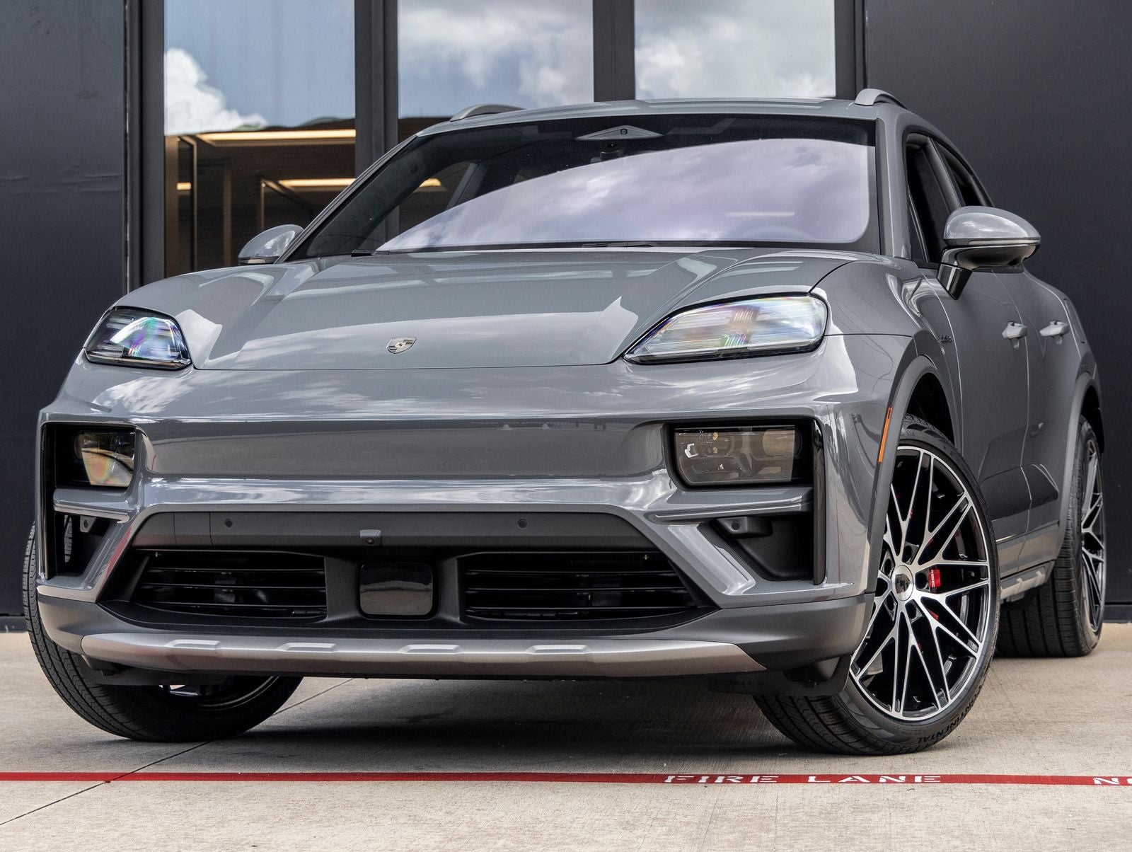 2026 Porsche Macan Macan Turbo Electric