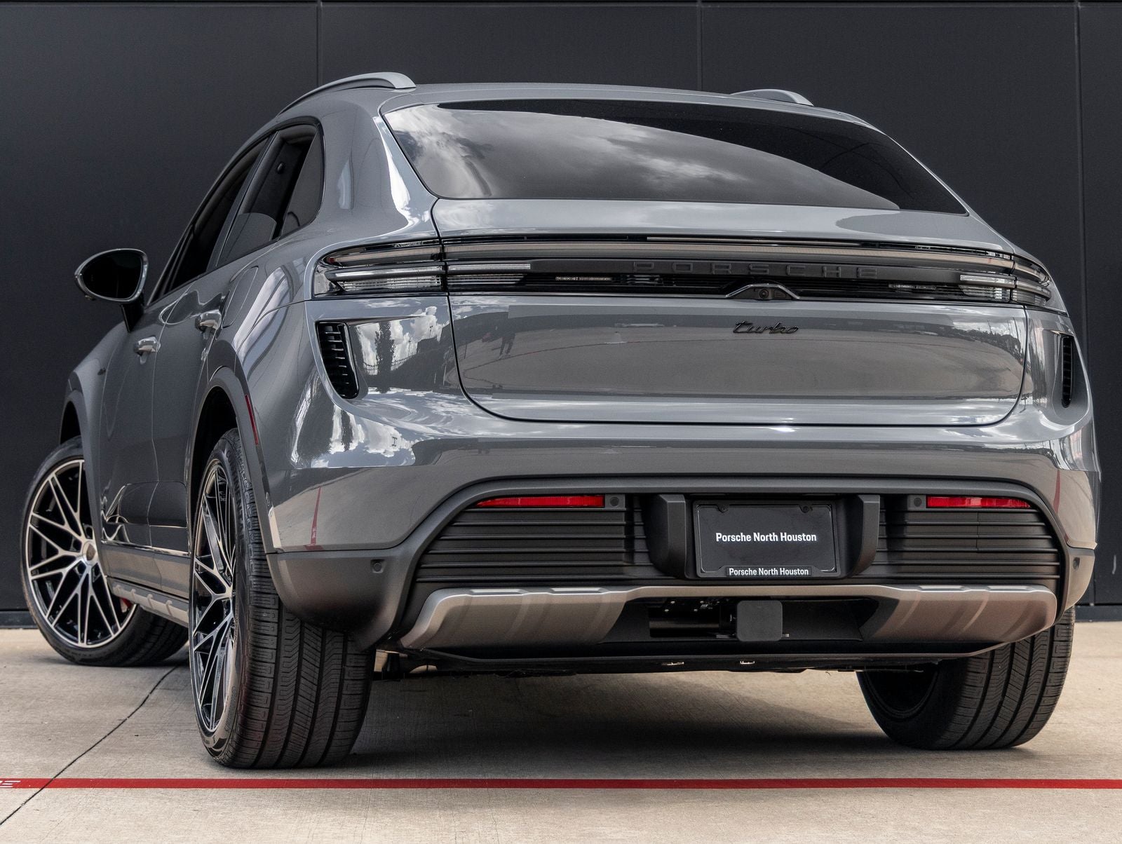 2026 Porsche Macan Macan Turbo Electric