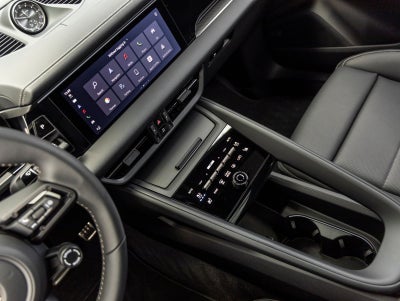 2026 Porsche Macan Macan Turbo Electric