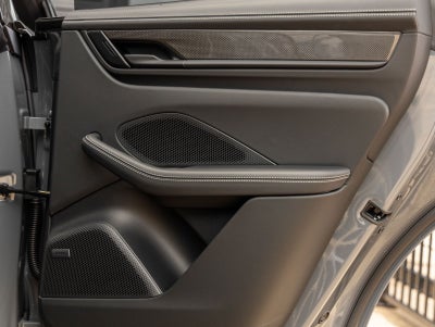2026 Porsche Macan Macan Turbo Electric