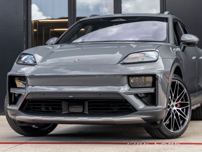 2026 Porsche Macan Macan Turbo Electric