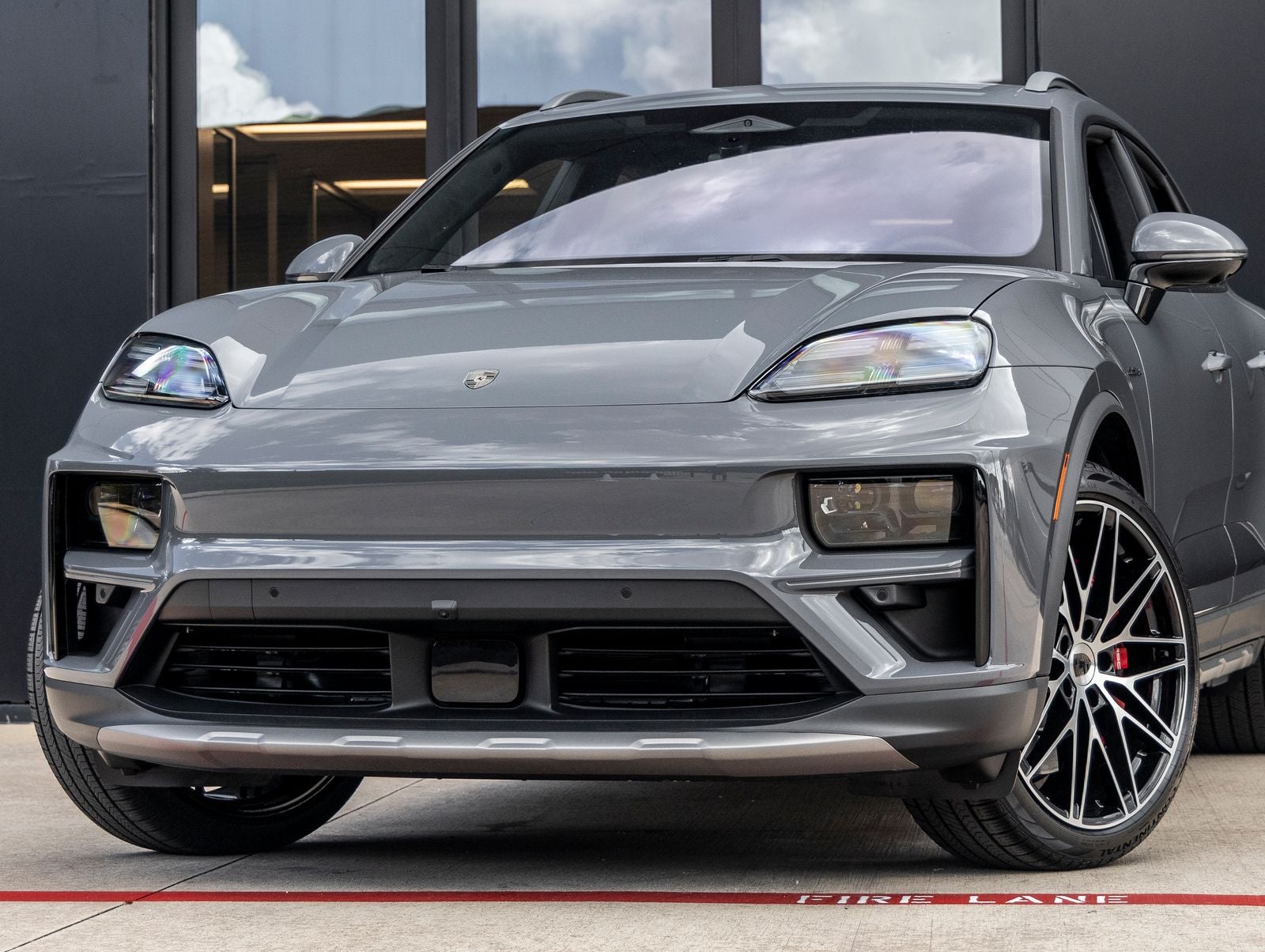 2026 Porsche Macan Macan Turbo Electric