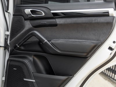 2017 Porsche Cayenne GTS