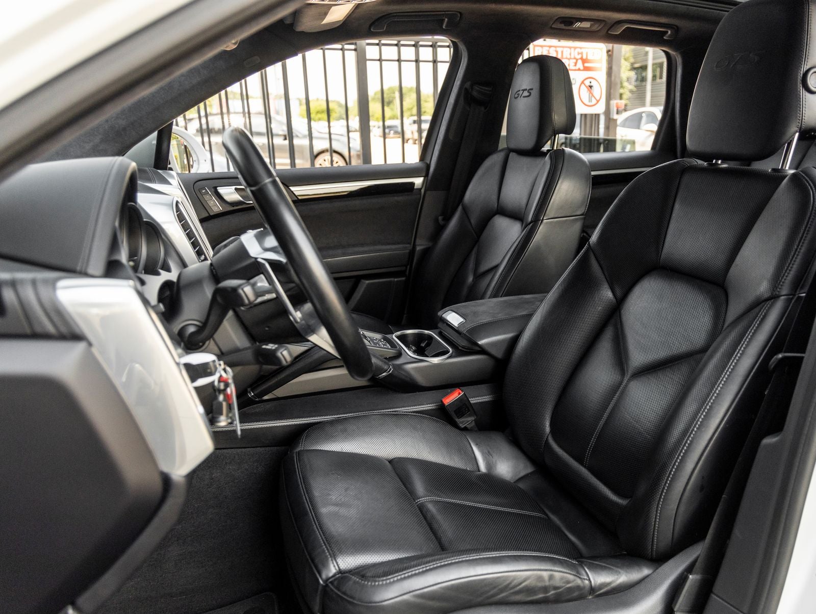 2017 Porsche Cayenne GTS