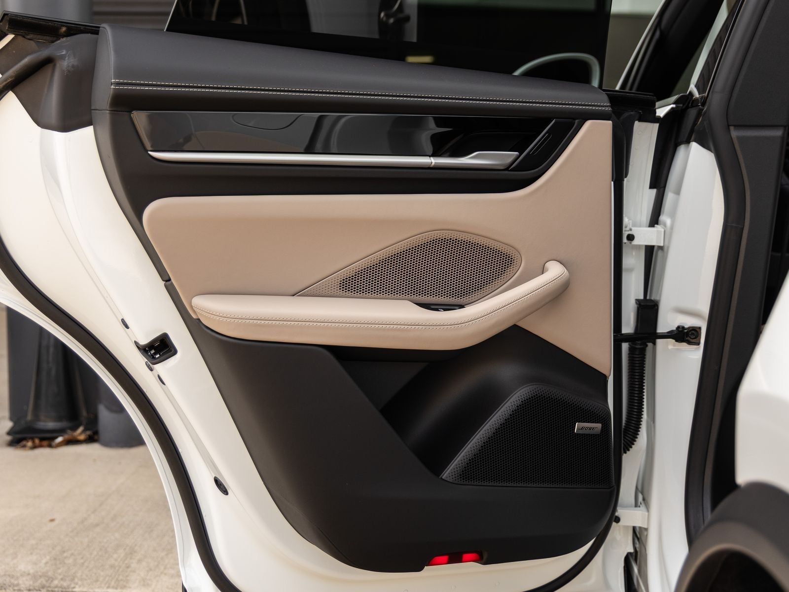 2025 Porsche Macan Electric