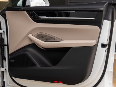 2025 Porsche Macan Electric