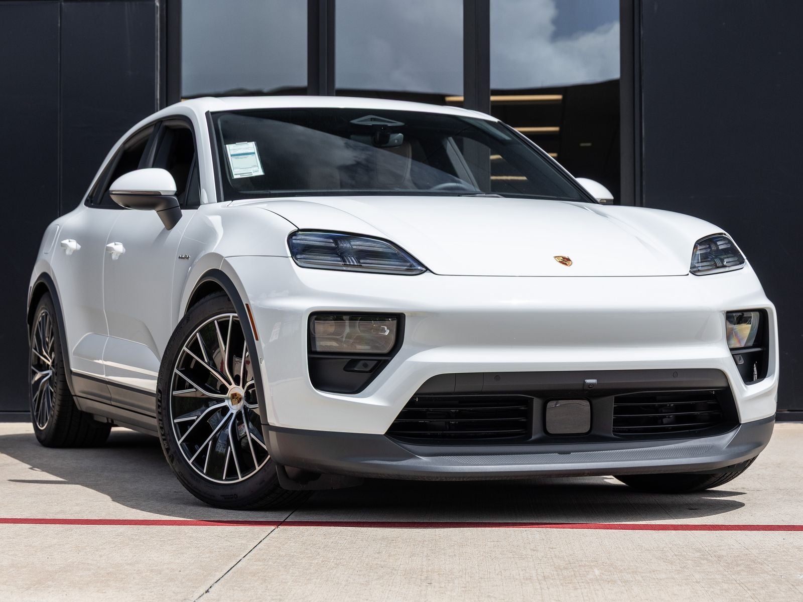 2025 Porsche Macan Electric