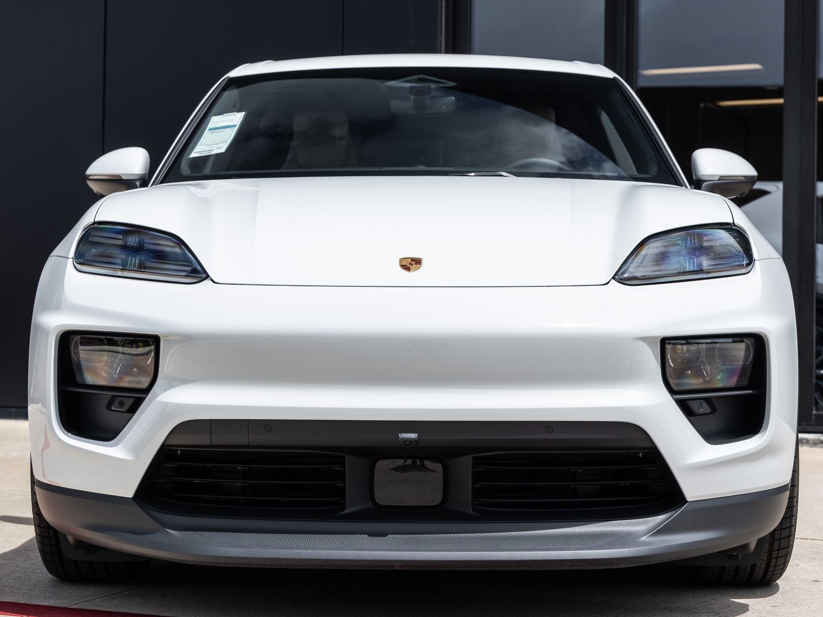 2025 Porsche Macan Electric