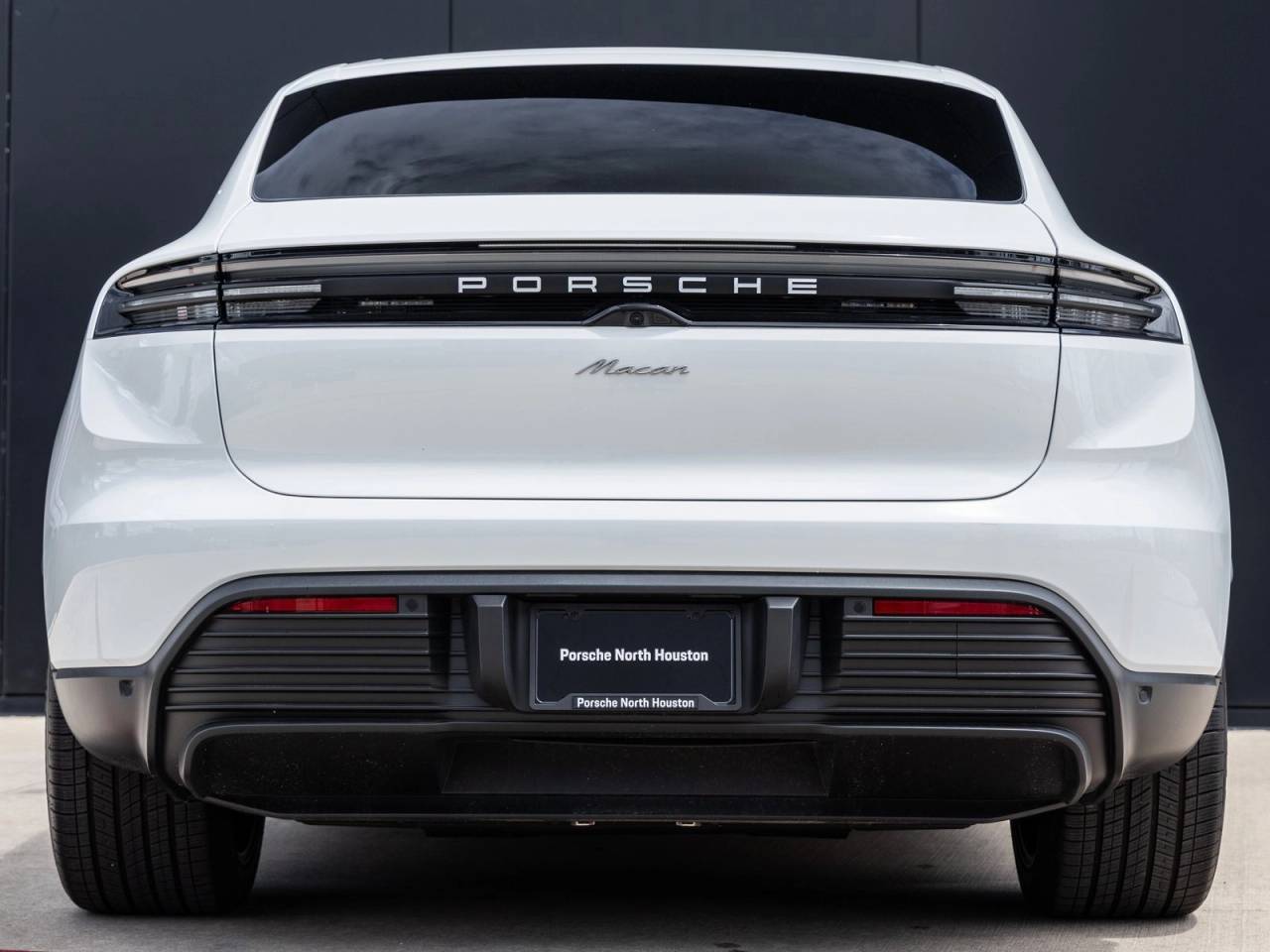 2025 Porsche Macan Electric Macan Electric