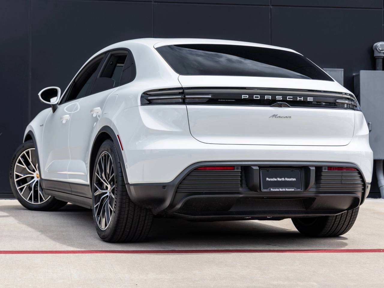 2025 Porsche Macan Electric Macan Electric