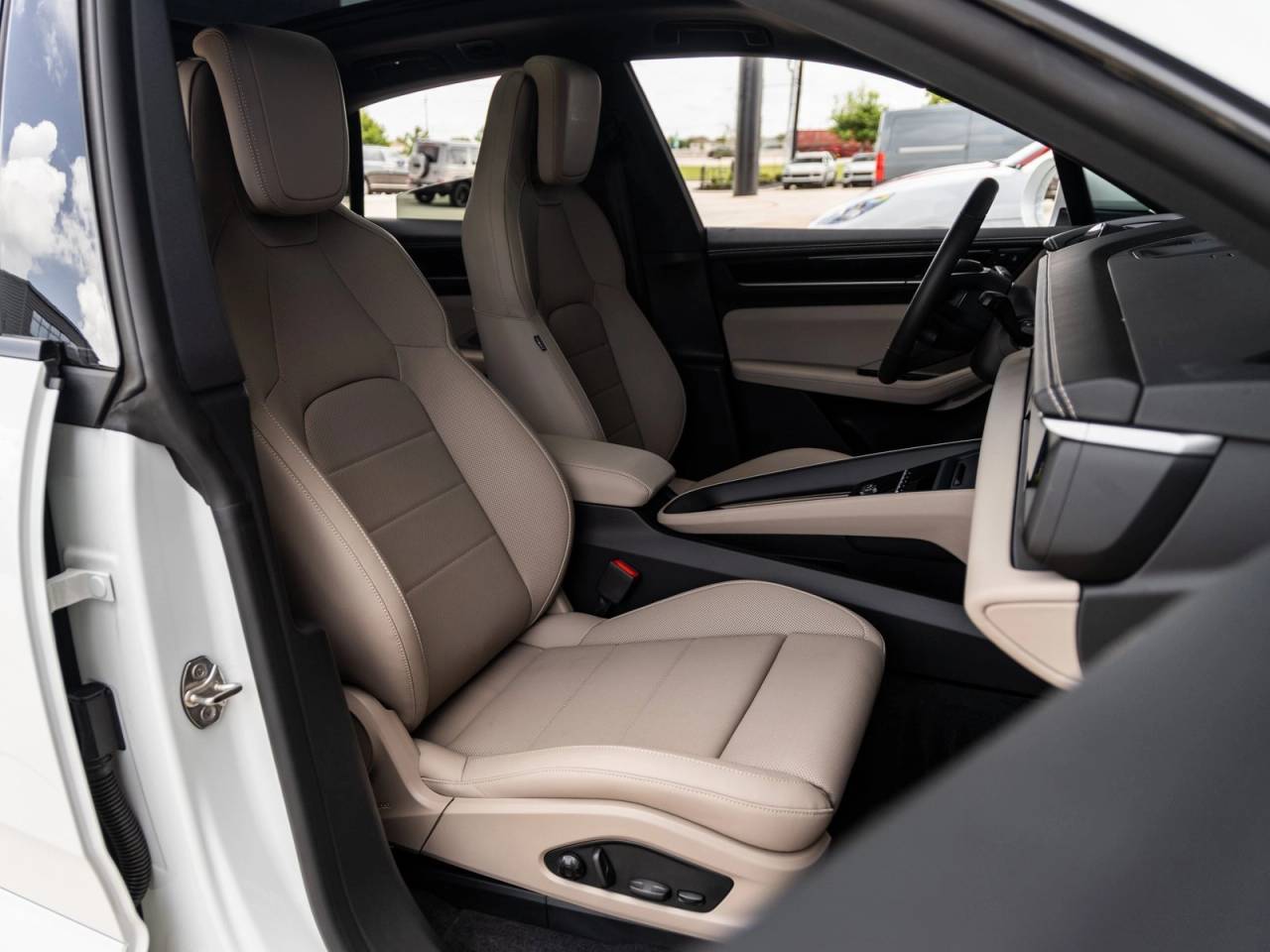 2025 Porsche Macan Electric Macan Electric