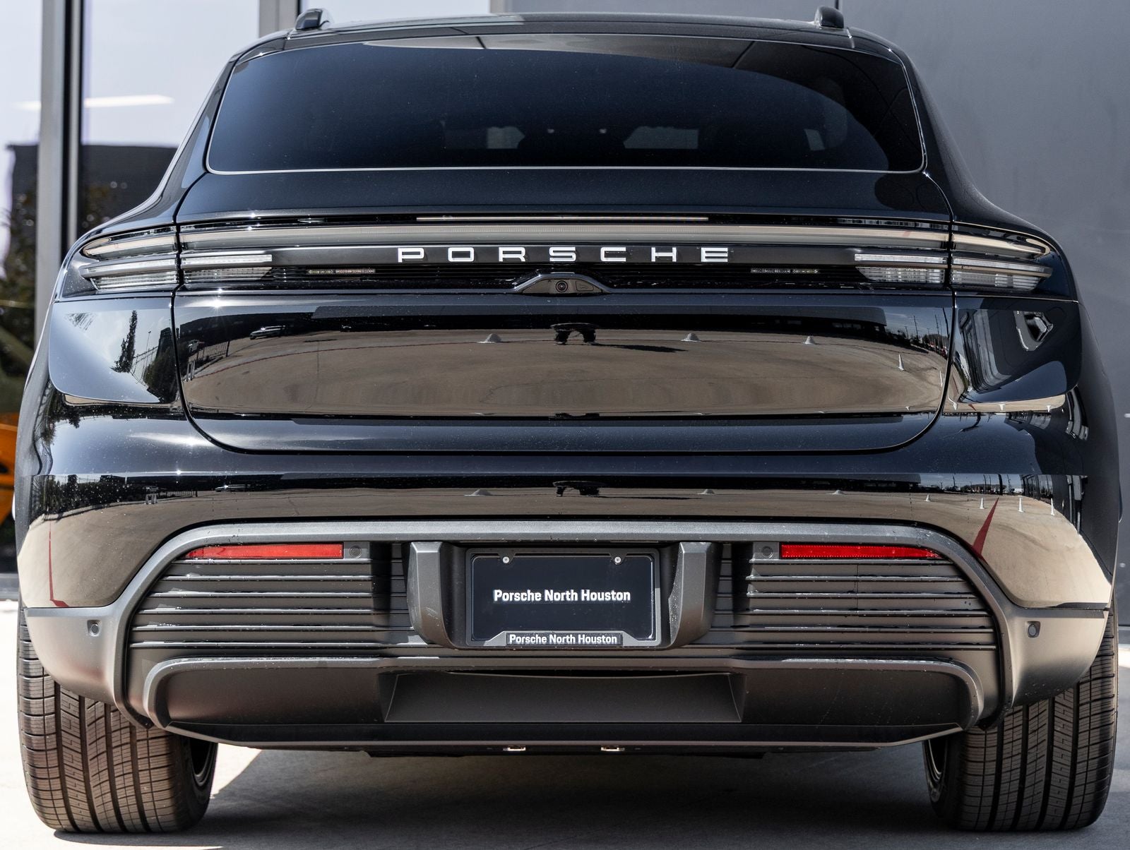 2025 Porsche Macan Electric