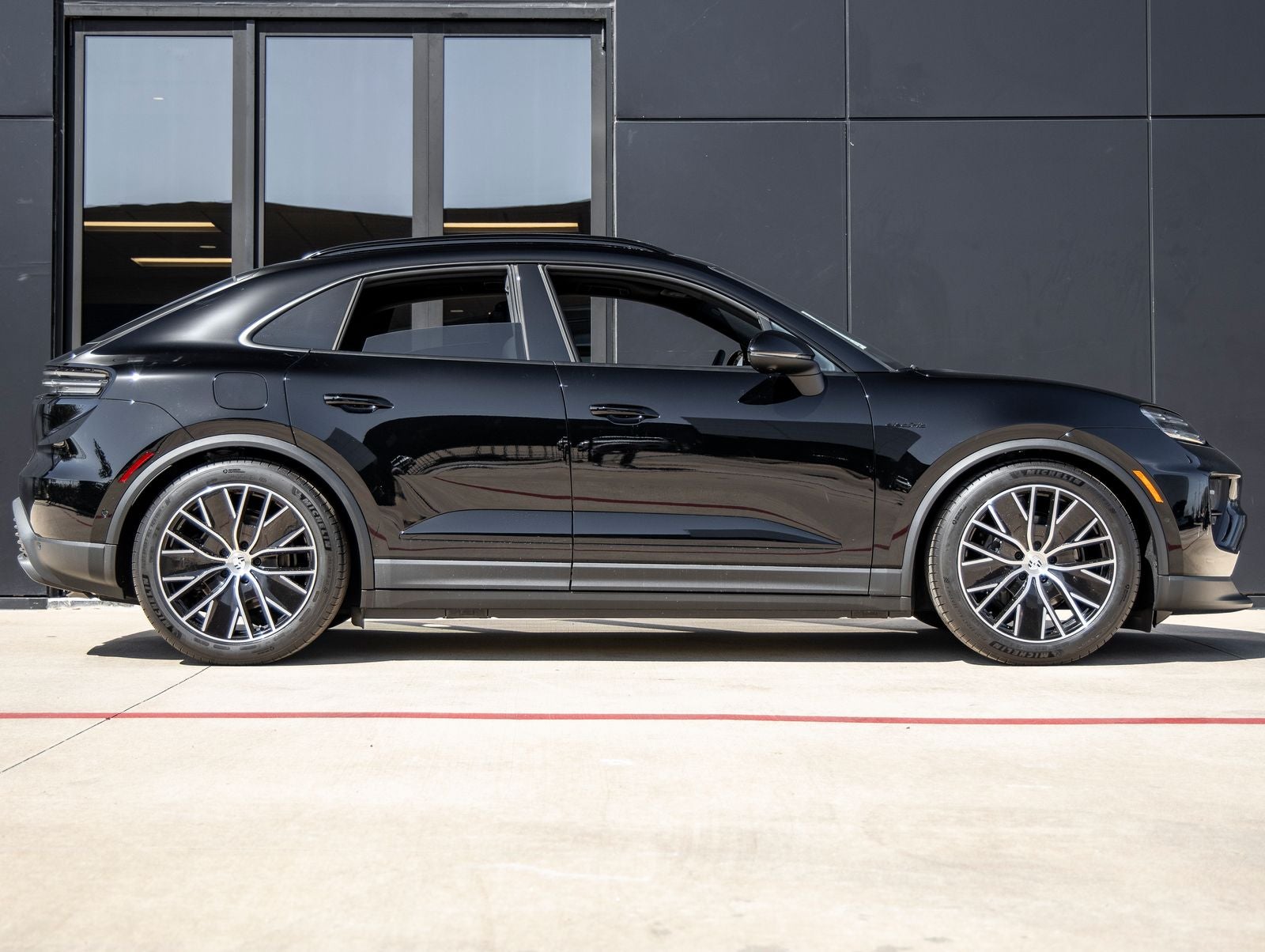 2025 Porsche Macan Electric