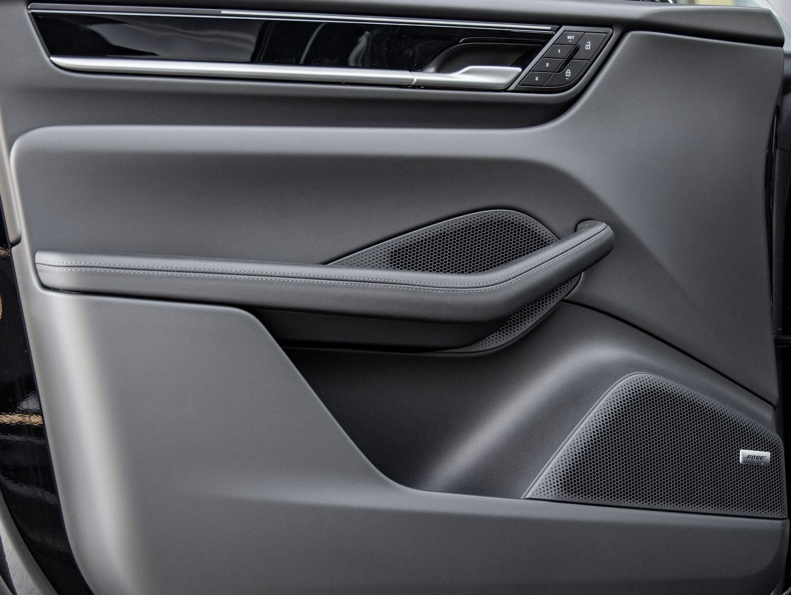 2025 Porsche Macan Electric