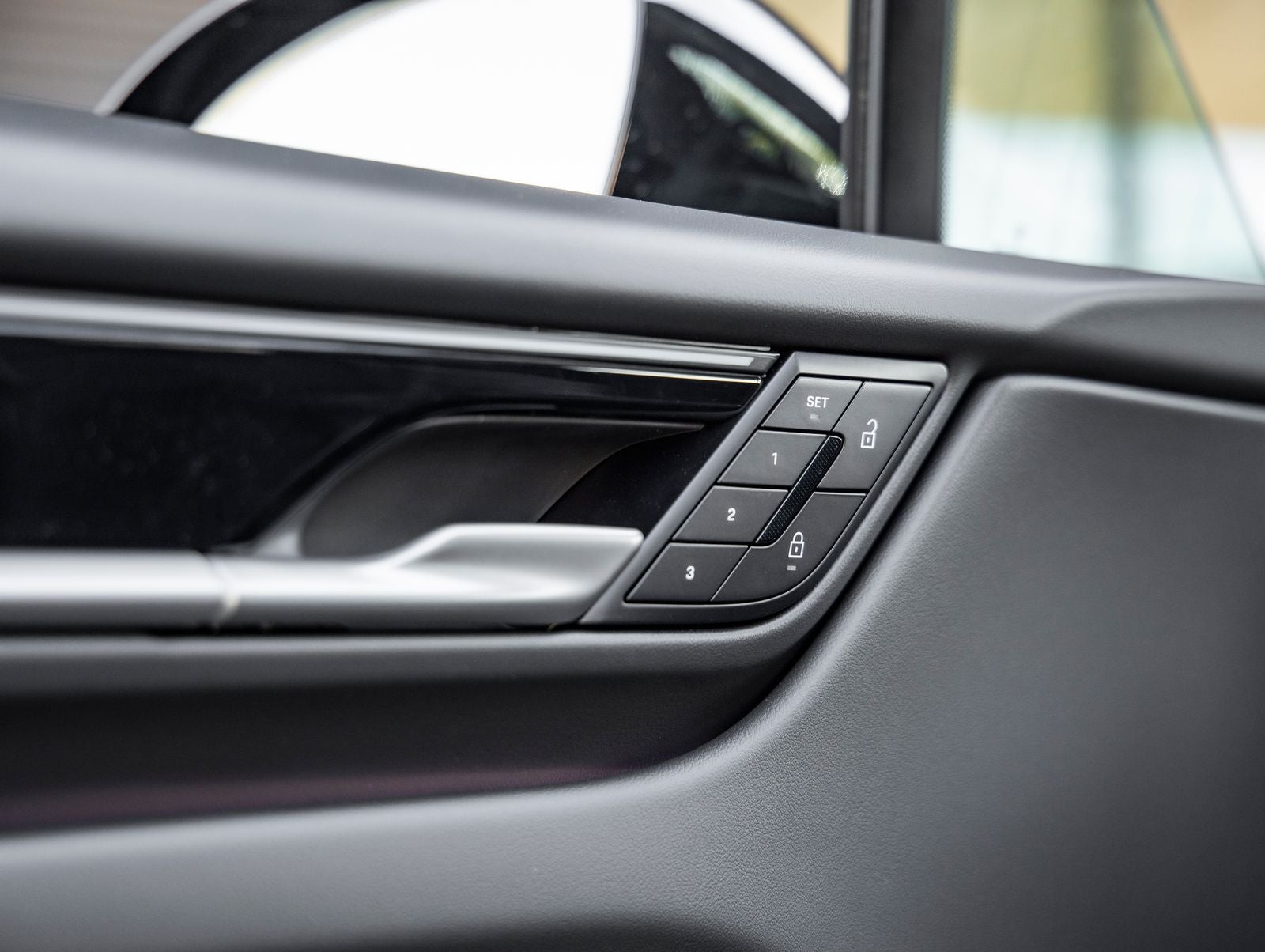 2025 Porsche Macan Electric