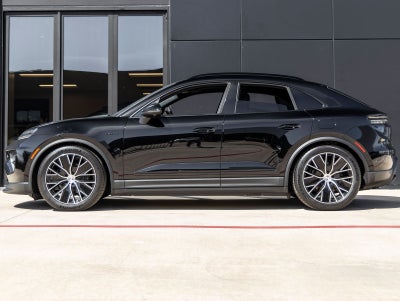 2025 Porsche Macan Electric
