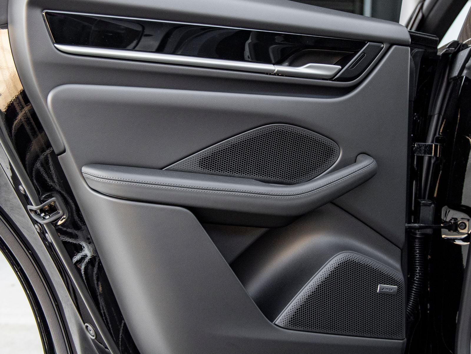 2025 Porsche Macan Electric