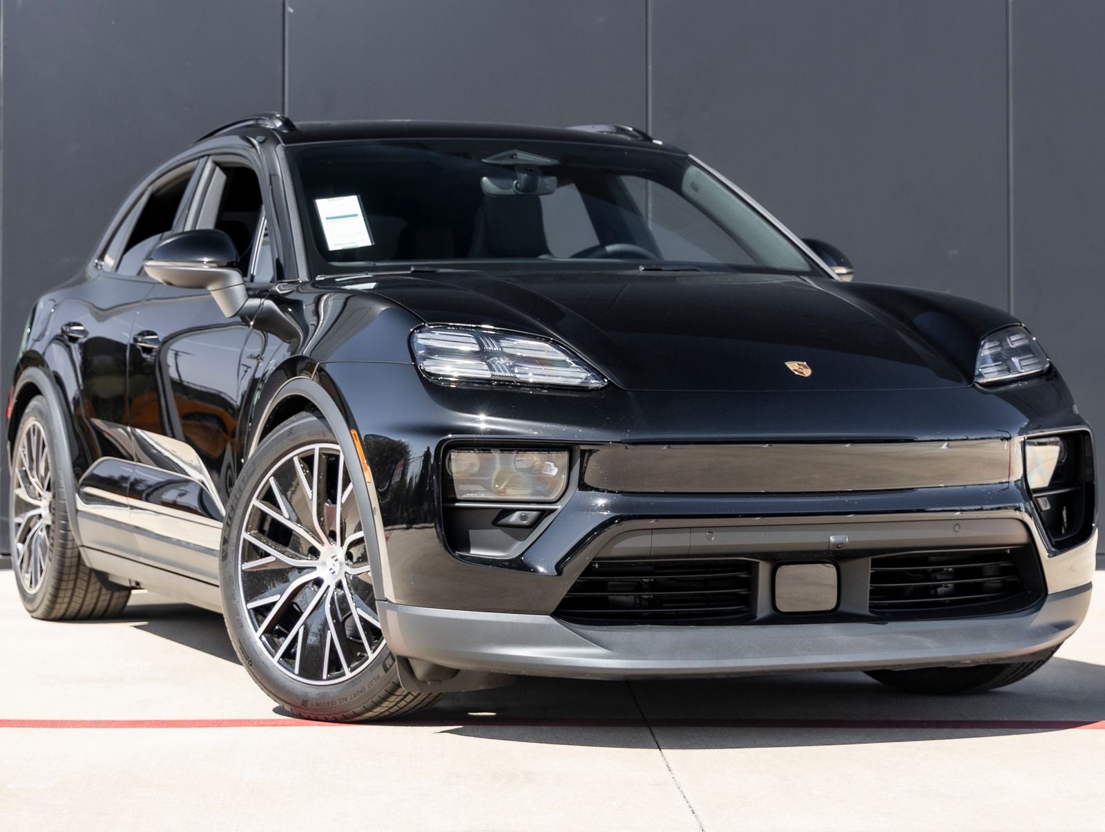 2025 Porsche Macan Electric