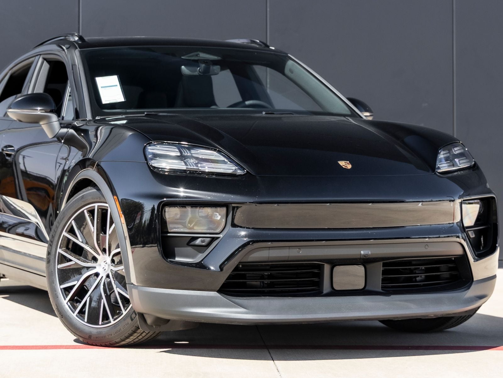 2025 Porsche Macan Electric