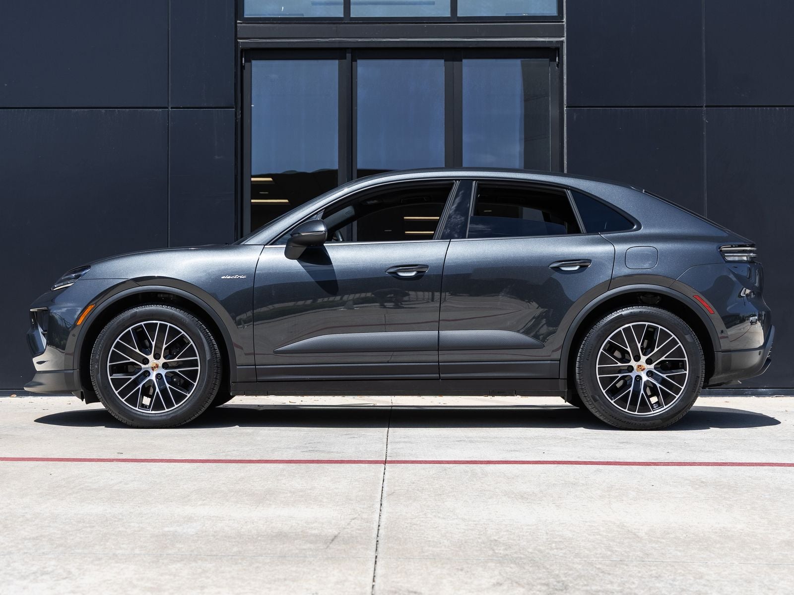 Certified 2025 Porsche Macan Base with VIN WP1AD2XA1SL077251 for sale in Houston, TX