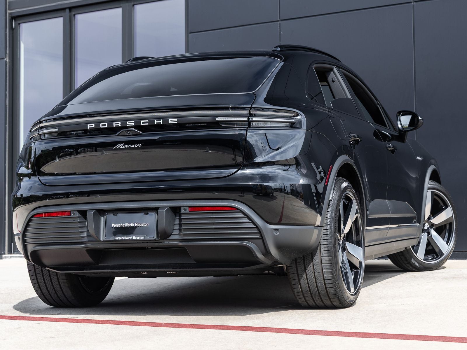 2025 Porsche Macan Macan Electric