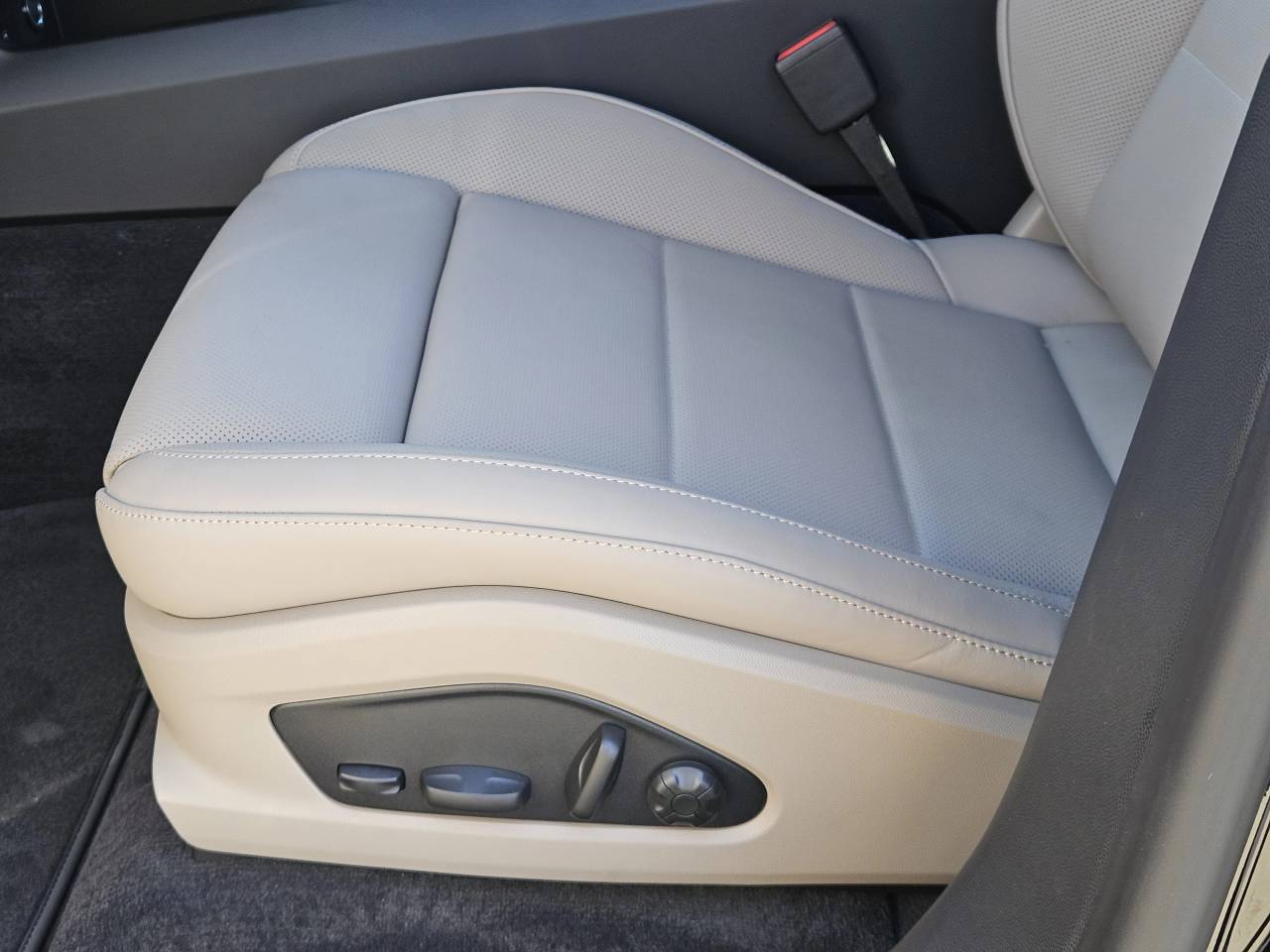 2025 Porsche Macan Electric Macan Electric