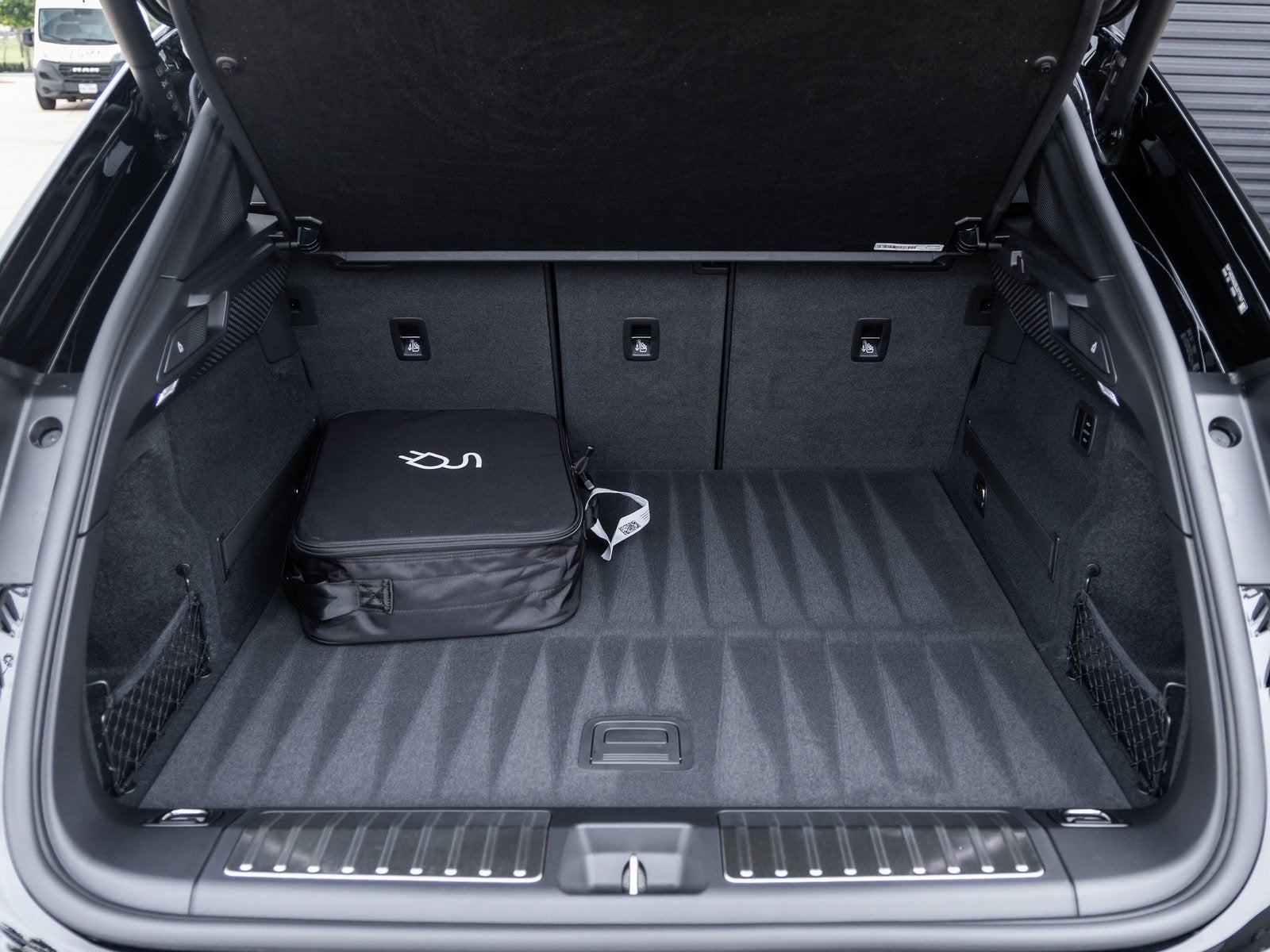 2025 Porsche Macan Electric Macan Electric