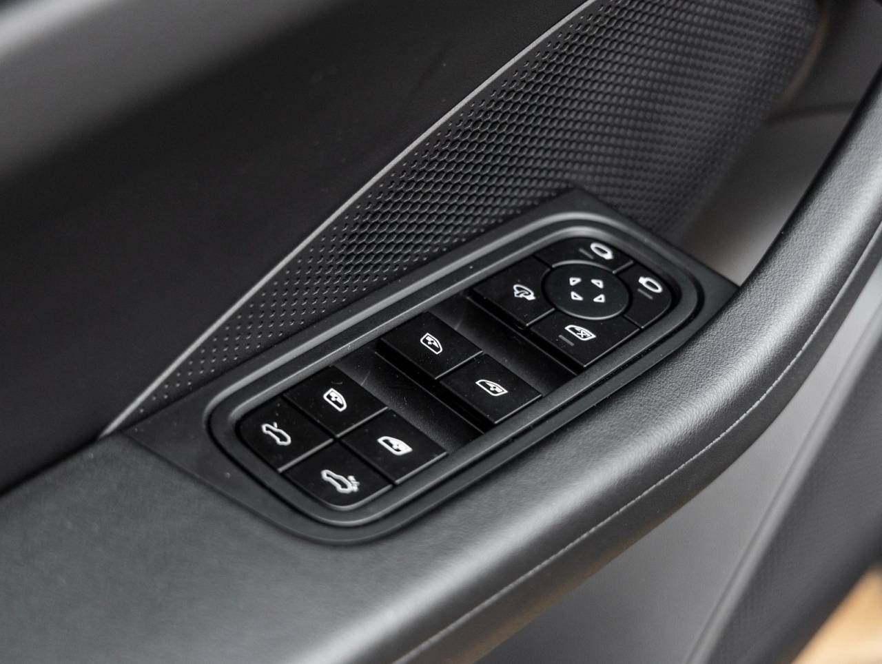 2025 Porsche Macan Electric Macan Electric